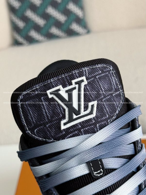 「#3945」LOUIS VUITTON TRAINER SNEAKERS - Image 10
