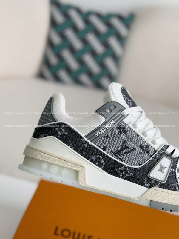 「#3960」LOUIS VUITTON TRAINER SNEAKERS - Image 7
