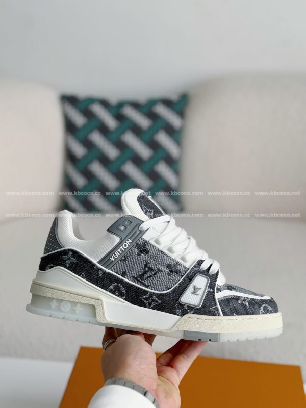 「#3960」LOUIS VUITTON TRAINER SNEAKERS - Image 6