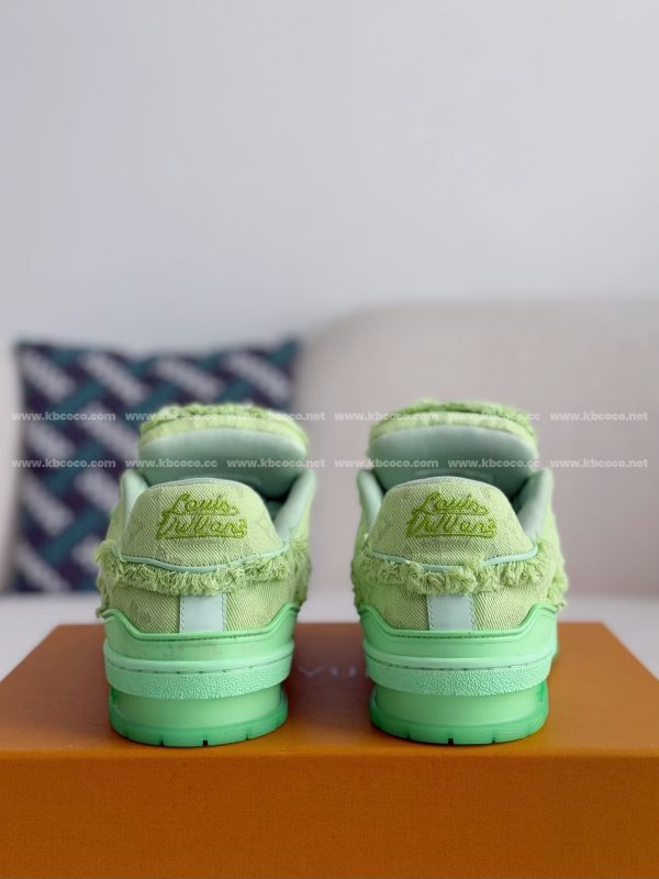「#3977」LOUIS VUITTON TRAINER SNEAKERS - Image 3