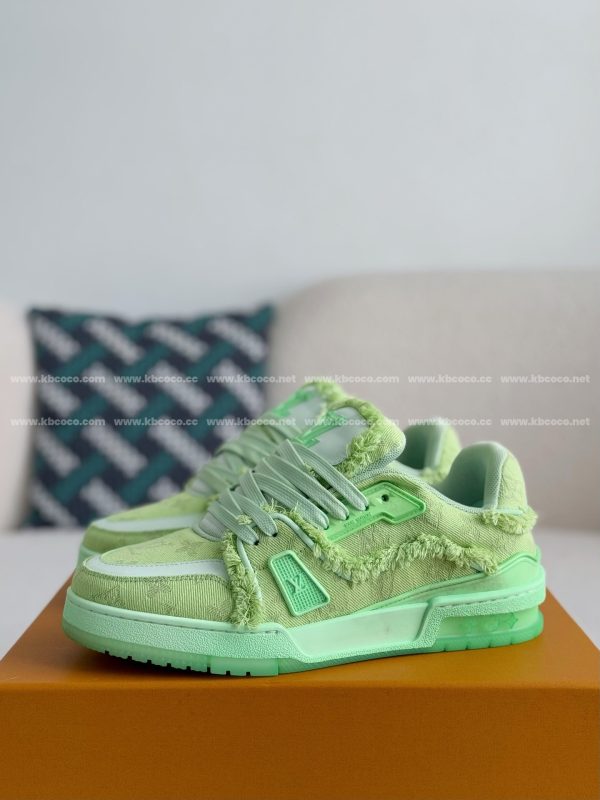「#3977」LOUIS VUITTON TRAINER SNEAKERS - Image 2