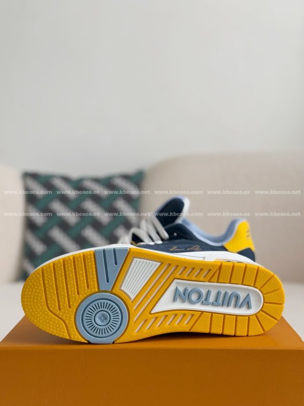 「#3992」LOUIS VUITTON TRAINER SNEAKERS - Image 5
