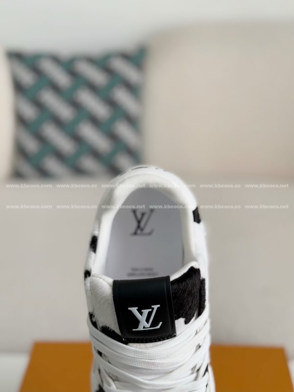 「#4004」LOUIS VUITTON TRAINER SNEAKERS - Image 9