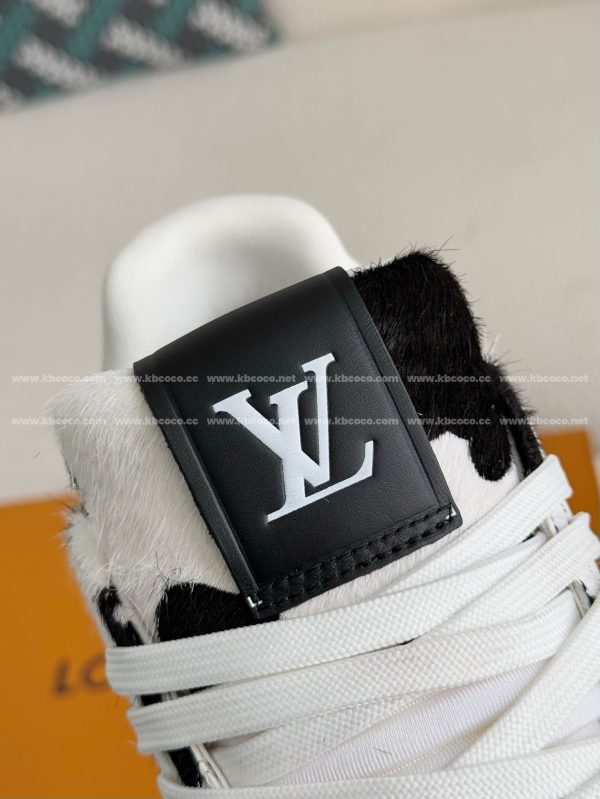 「#4004」LOUIS VUITTON TRAINER SNEAKERS - Image 10