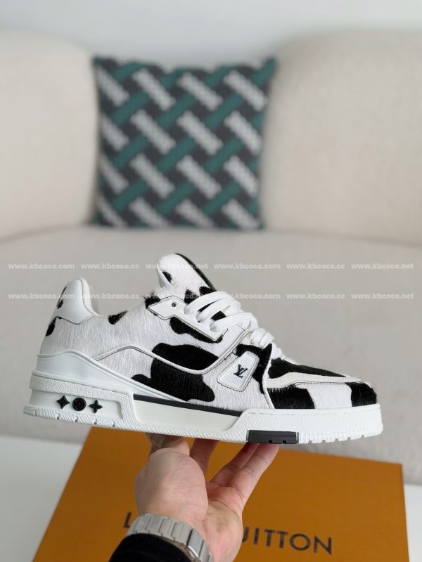 「#4004」LOUIS VUITTON TRAINER SNEAKERS - Image 6