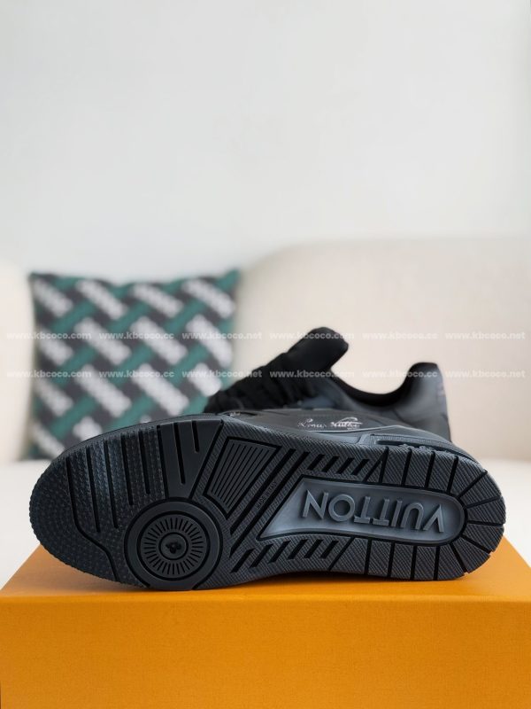 「#4011」LOUIS VUITTON TRAINER SNEAKERS - Image 5