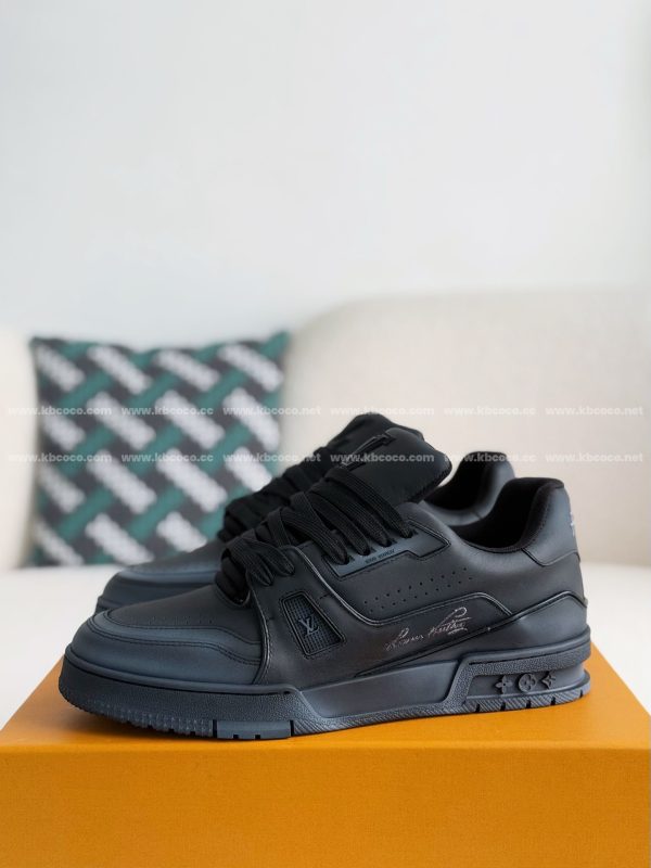 「#4011」LOUIS VUITTON TRAINER SNEAKERS - Image 2