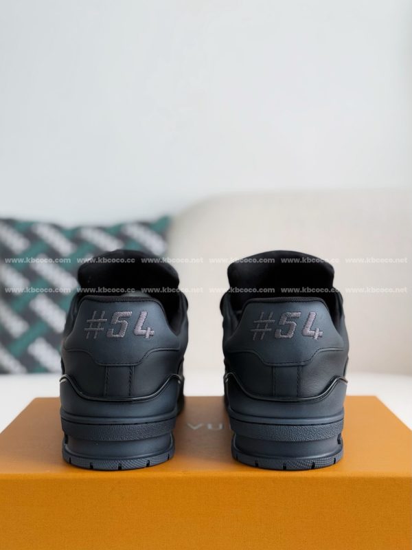 「#4011」LOUIS VUITTON TRAINER SNEAKERS - Image 3