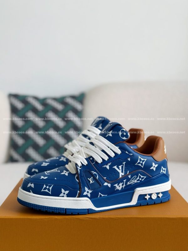 「#4033」LOUIS VUITTON TRAINER SNEAKERS - Image 2