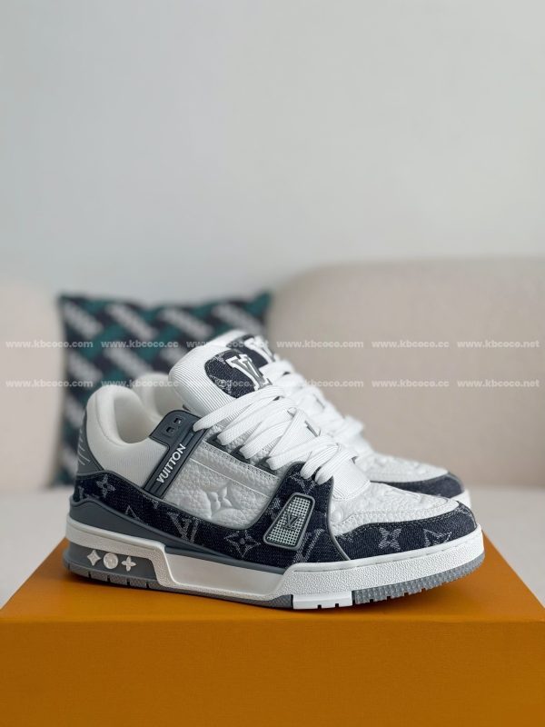 「#3769」 LOUIS VUITTON TRAINER SNEAKERS