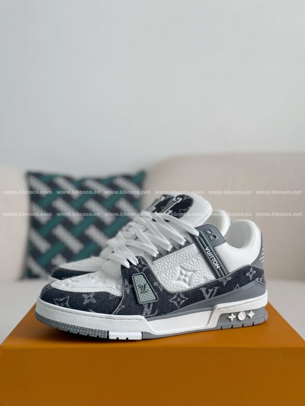 「#3769」 LOUIS VUITTON TRAINER SNEAKERS - Image 2