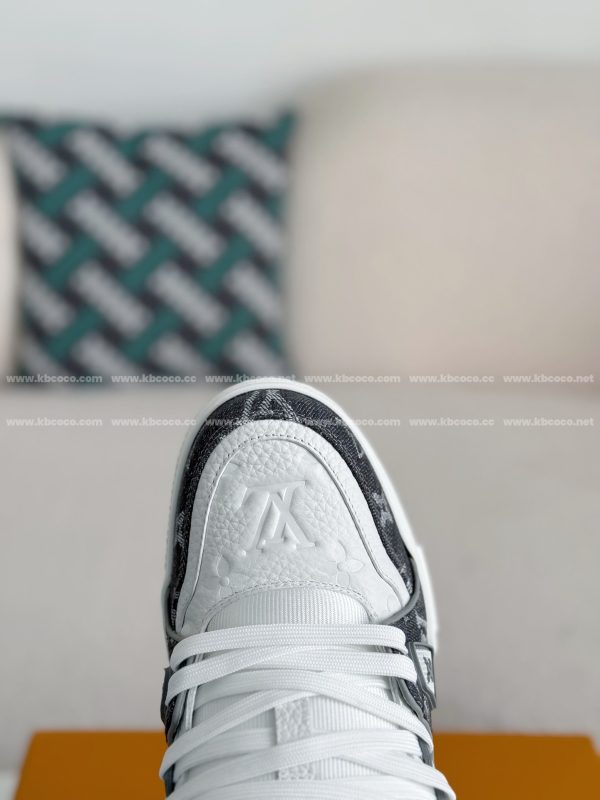 「#3769」 LOUIS VUITTON TRAINER SNEAKERS - Image 9