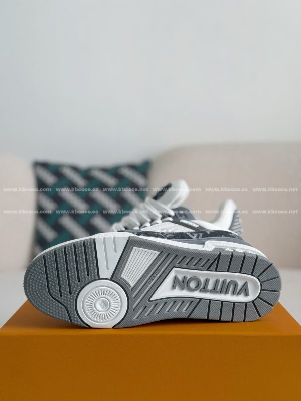 「#3769」 LOUIS VUITTON TRAINER SNEAKERS - Image 5