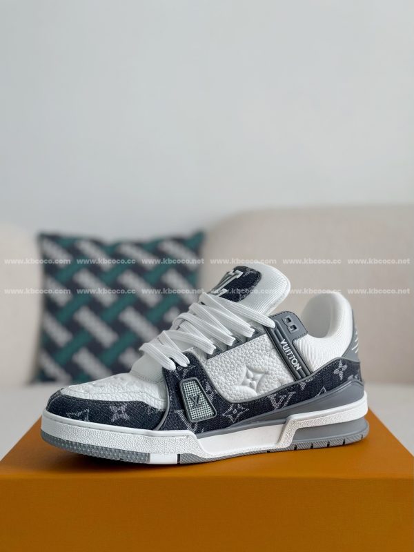 「#3769」 LOUIS VUITTON TRAINER SNEAKERS - Image 4