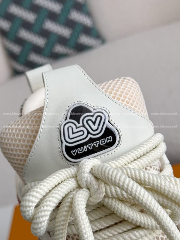 「#4071」LOUIS VUITTON SKATE SNEAKERS - Image 10