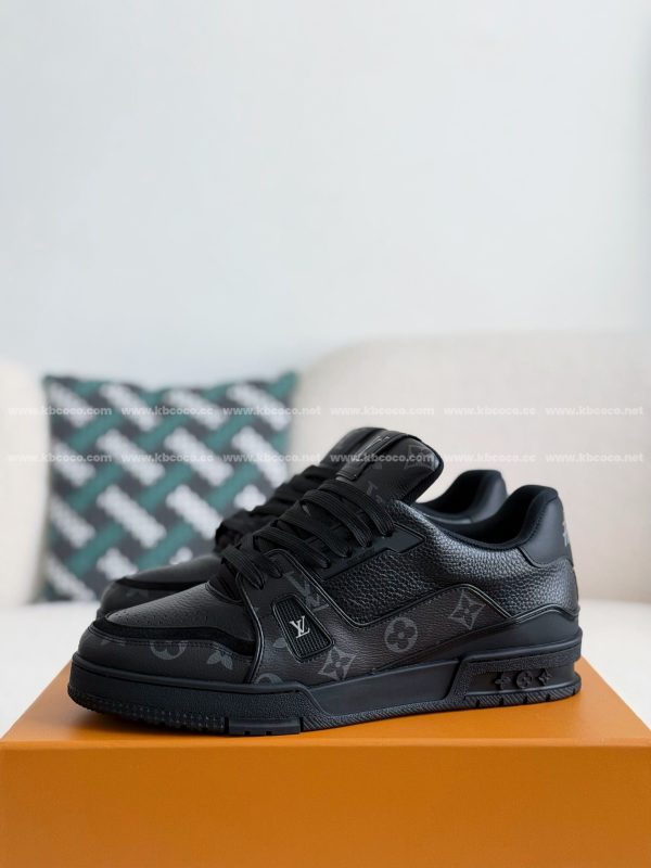 「#4102」LOUIS VUITTON TRAINER SNEAKERS - Image 2
