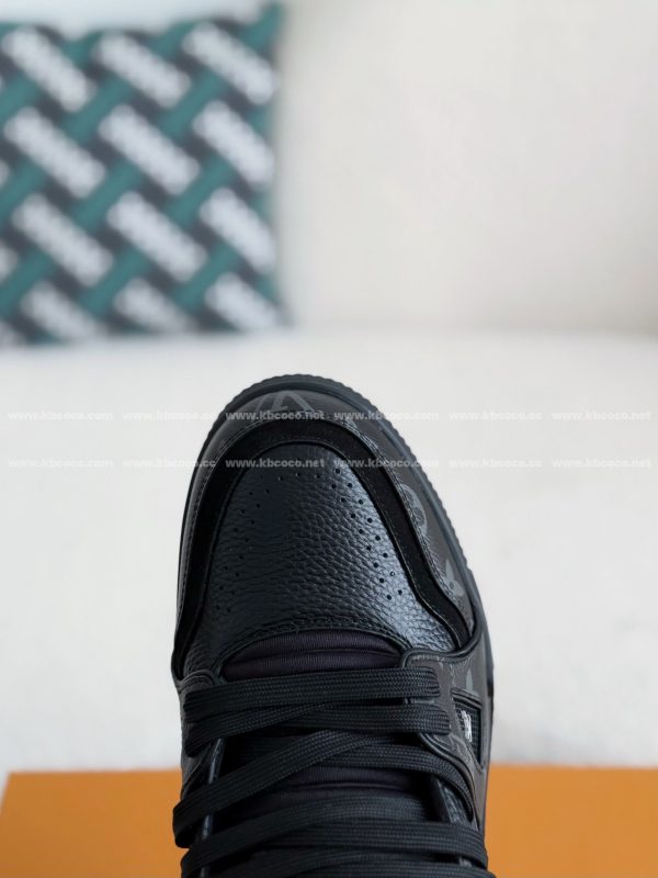 「#4102」LOUIS VUITTON TRAINER SNEAKERS - Image 8