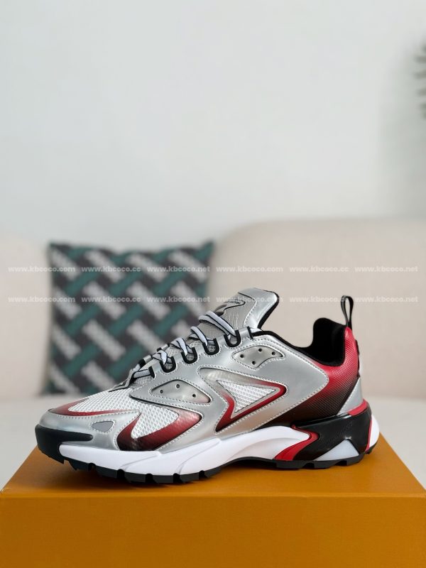 「#4187」LOUIS VUITTON RUNNER SNEAKERS - Image 4