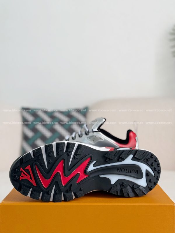 「#4187」LOUIS VUITTON RUNNER SNEAKERS - Image 5