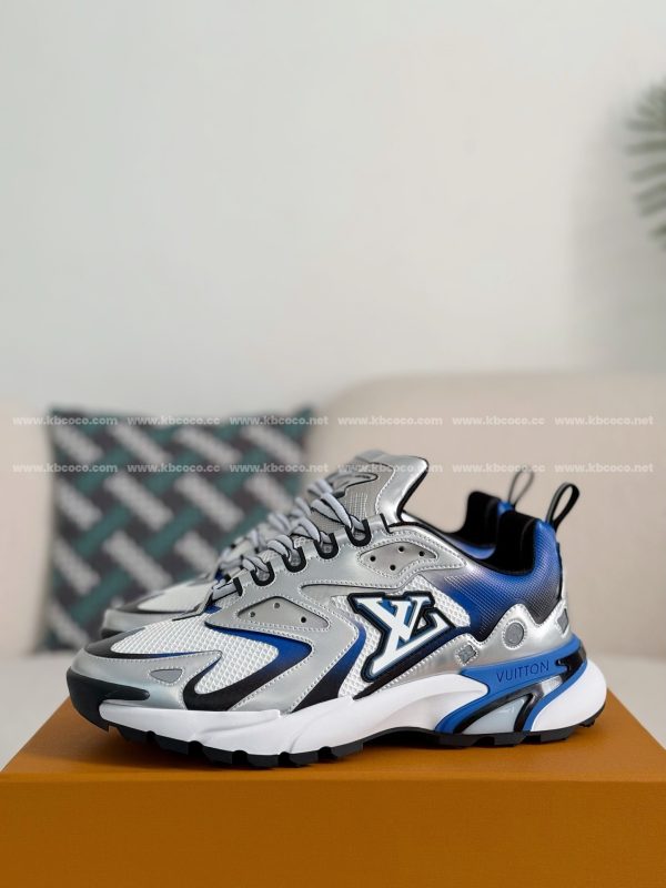「#4188」LOUIS VUITTON RUNNER SNEAKERS - Image 2