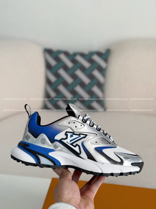 「#4188」LOUIS VUITTON RUNNER SNEAKERS - Image 6
