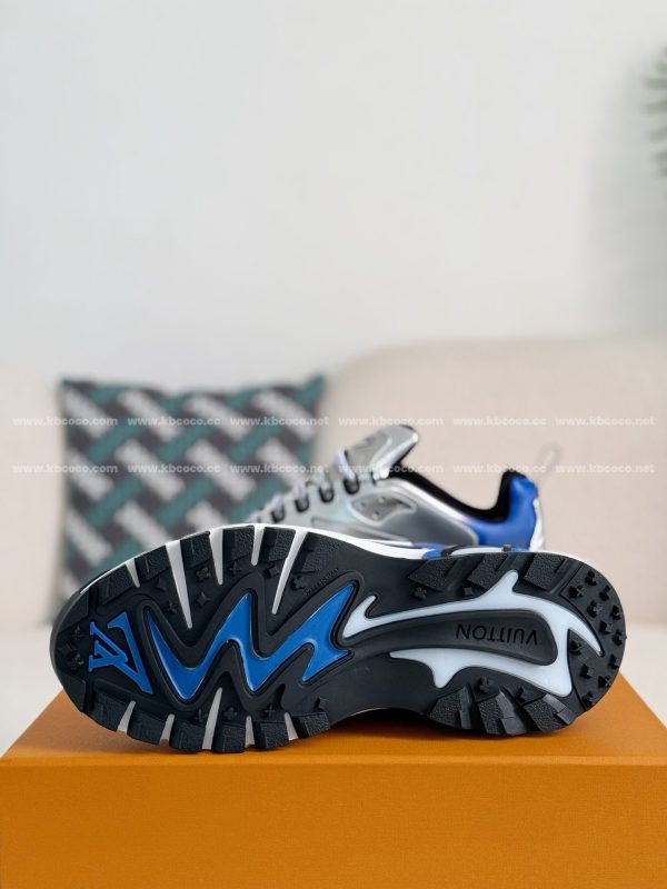 「#4188」LOUIS VUITTON RUNNER SNEAKERS - Image 5