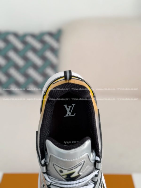 「#4189」LOUIS VUITTON RUNNER SNEAKERS - Image 9