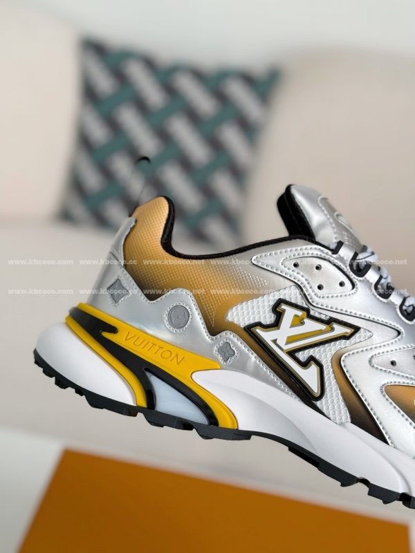 「#4189」LOUIS VUITTON RUNNER SNEAKERS - Image 7