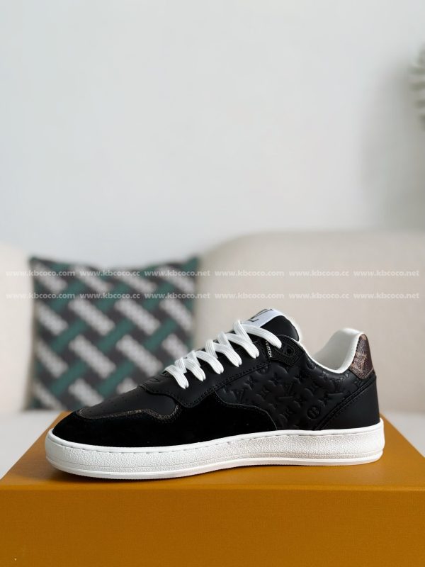 「#4302」Louis Vuitton Leather dark concave printed board shoes - Image 4