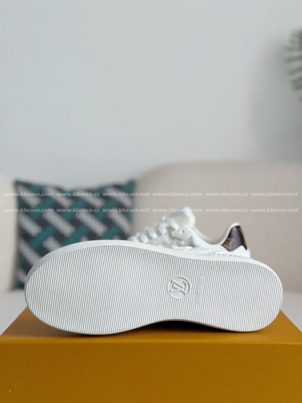 「#4303」Louis Vuitton Leather dark concave printed board shoes - Image 5