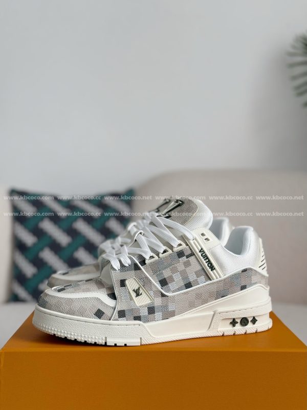 「#4427」LOUIS VUITTON TRAINER SNEAKERS - Image 2