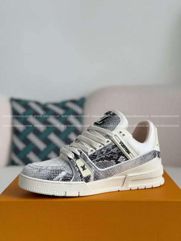 「#4541」LOUIS VUITTON TRAINER SNEAKERS - Image 4