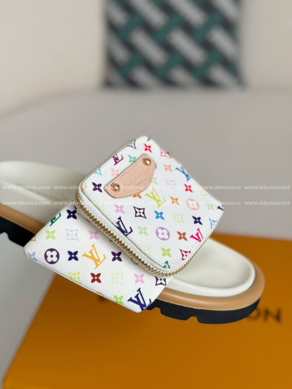 「#4557」LOUIS VUITTON x MURAKAMI Leather Flip Flops - Image 7