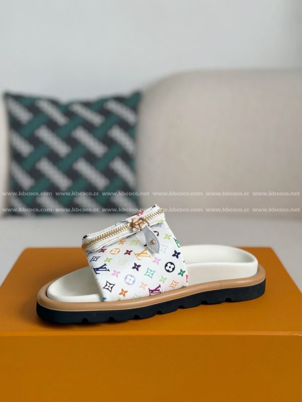 「#4557」LOUIS VUITTON x MURAKAMI Leather Flip Flops - Image 4