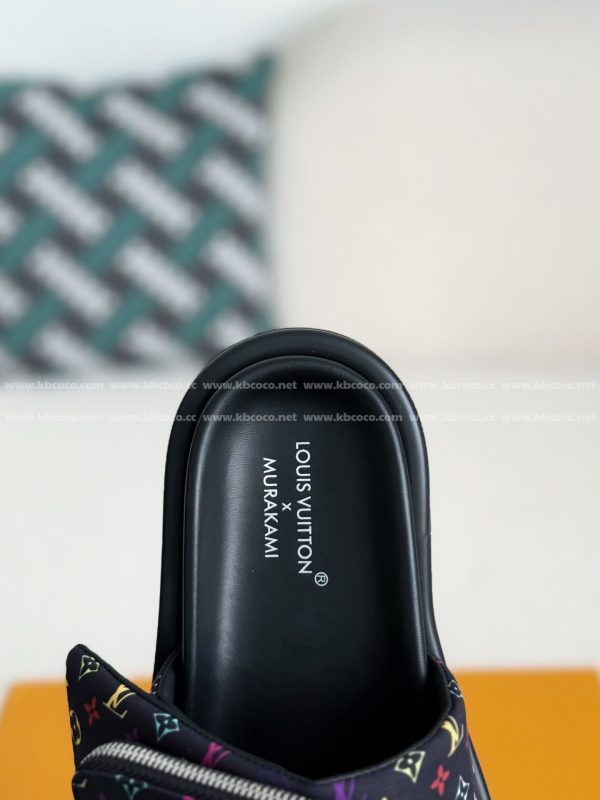 「#4558」LOUIS VUITTON x MURAKAMI Leather Flip Flops - Image 8