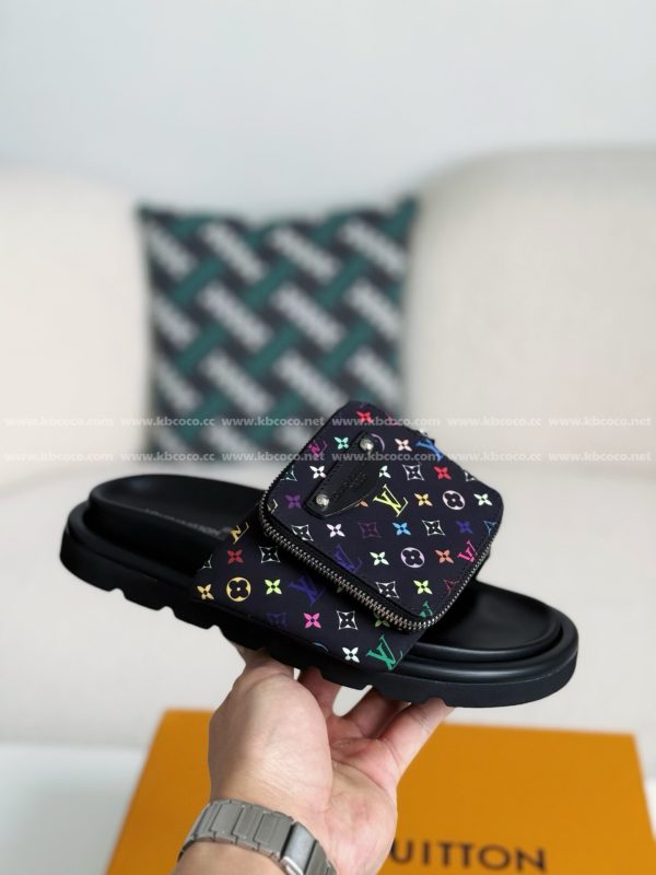 「#4558」LOUIS VUITTON x MURAKAMI Leather Flip Flops - Image 6