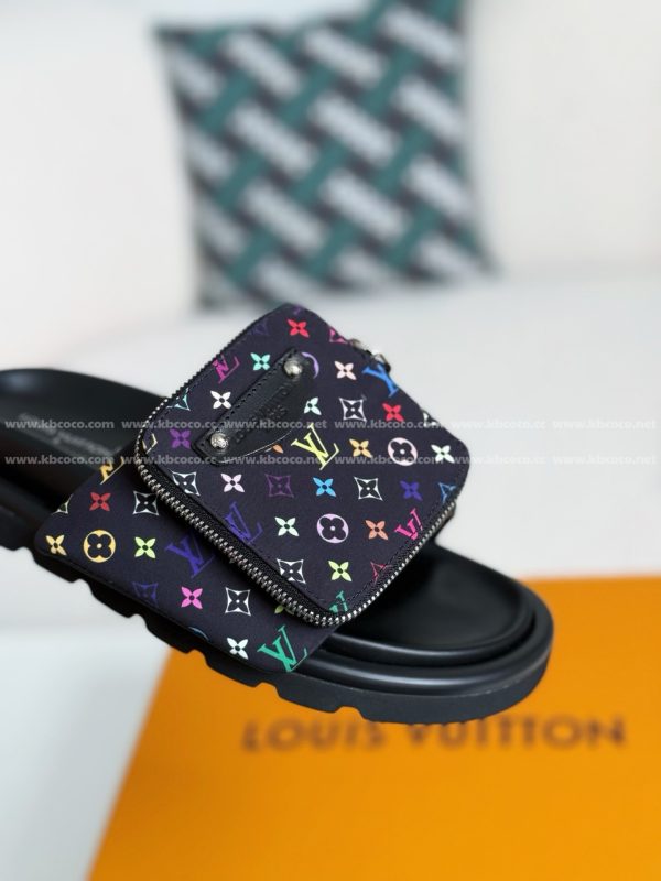 「#4558」LOUIS VUITTON x MURAKAMI Leather Flip Flops - Image 7