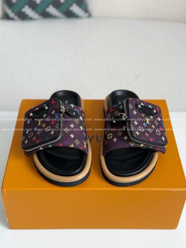 「#4559」LOUIS VUITTON x MURAKAMI Leather Flip Flops - Image 3