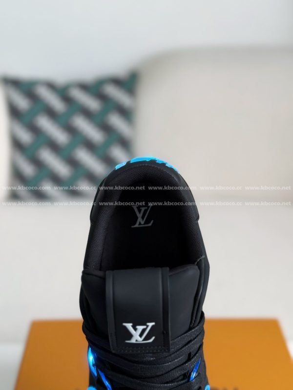 「#4560」LOUIS VUITTON LED TRAINER SNEAKERS - Image 8