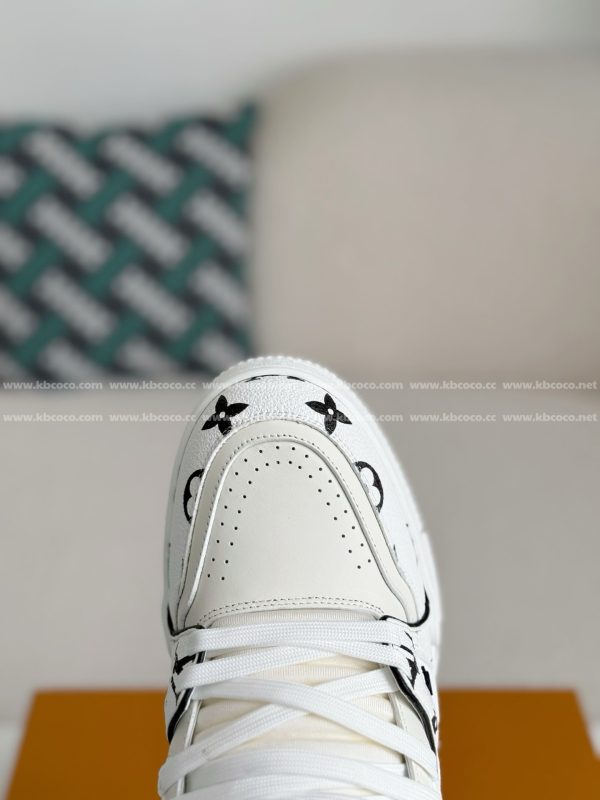 「#4636」LOUIS VUITTON TRAINER SNEAKERS - Image 9