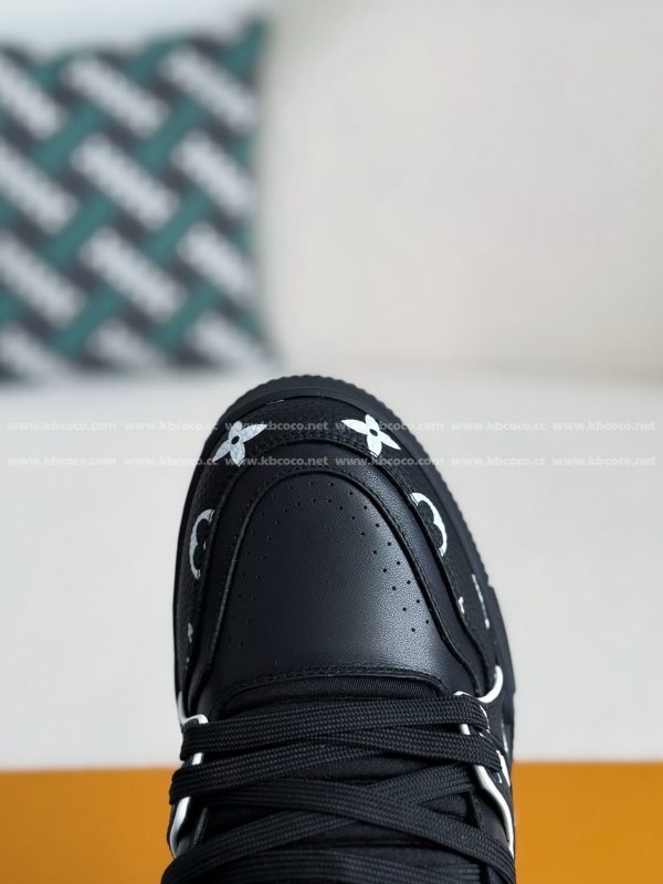 「#4639」LOUIS VUITTON TRAINER SNEAKERS - Image 9