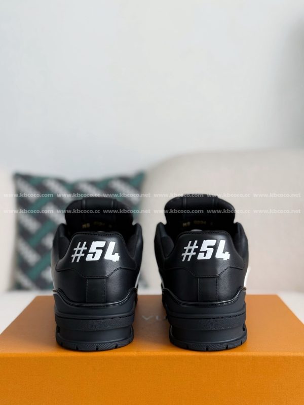 「#4639」LOUIS VUITTON TRAINER SNEAKERS - Image 3