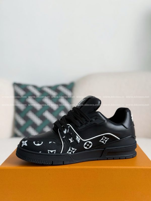 「#4639」LOUIS VUITTON TRAINER SNEAKERS - Image 4