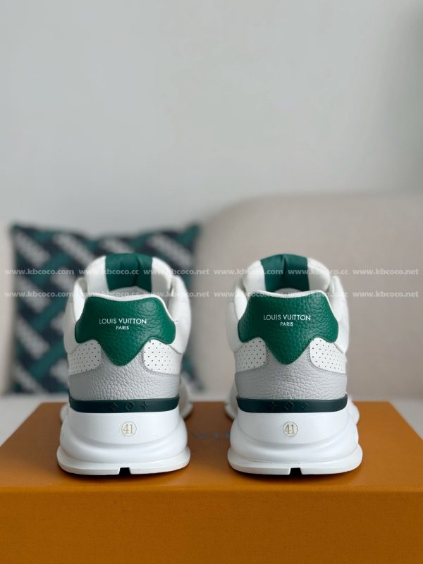 「#4642」LOUIS VUITTON 2025 Autumn And Winter Series Classic Leather Casual Shoes - Image 3