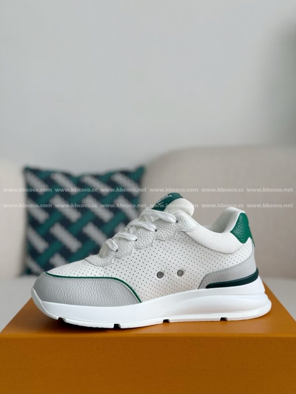 「#4642」LOUIS VUITTON 2025 Autumn And Winter Series Classic Leather Casual Shoes - Image 4