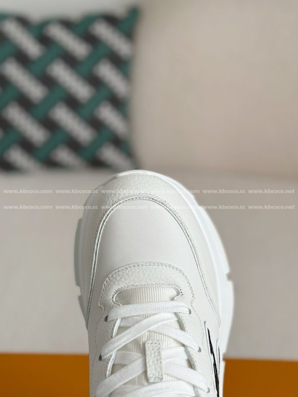 「#4644」LOUIS VUITTON 2025 Autumn And Winter Series Classic Leather Casual Shoes - Image 9