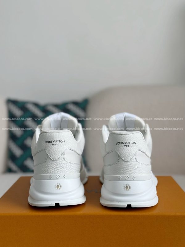 「#4644」LOUIS VUITTON 2025 Autumn And Winter Series Classic Leather Casual Shoes - Image 3