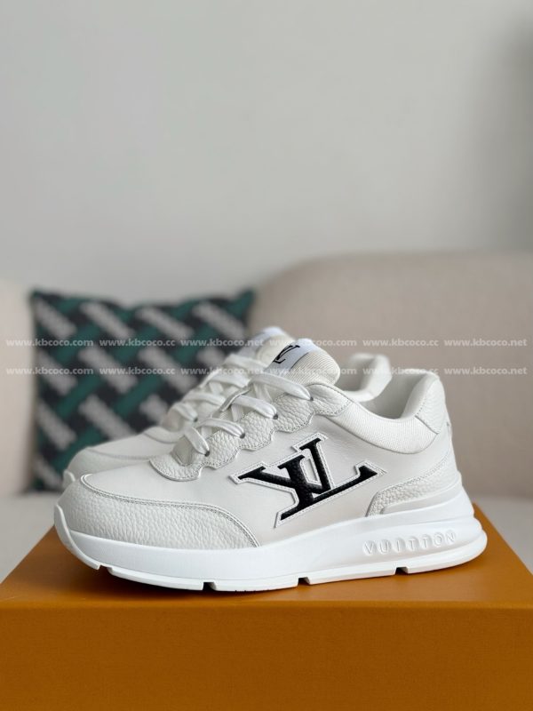 「#4644」LOUIS VUITTON 2025 Autumn And Winter Series Classic Leather Casual Shoes - Image 2