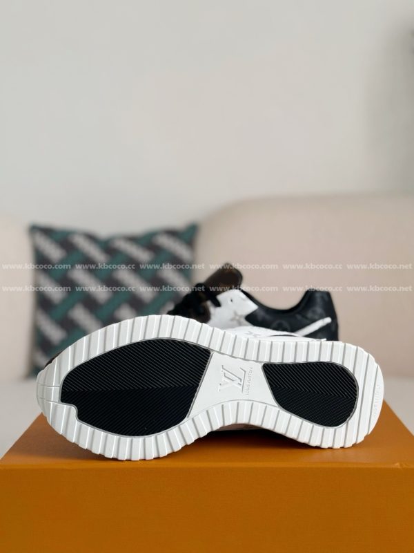 「#4671」LOUIS VUITTON RUN AWAY CASUAL SHOES - Image 5