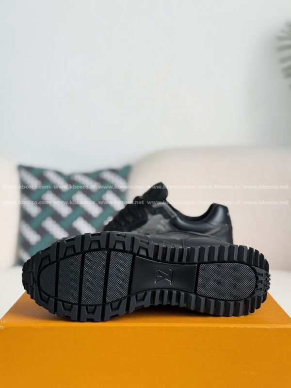 「#4676」LOUIS VUITTON RUN AWAY CASUAL SHOES - Image 5